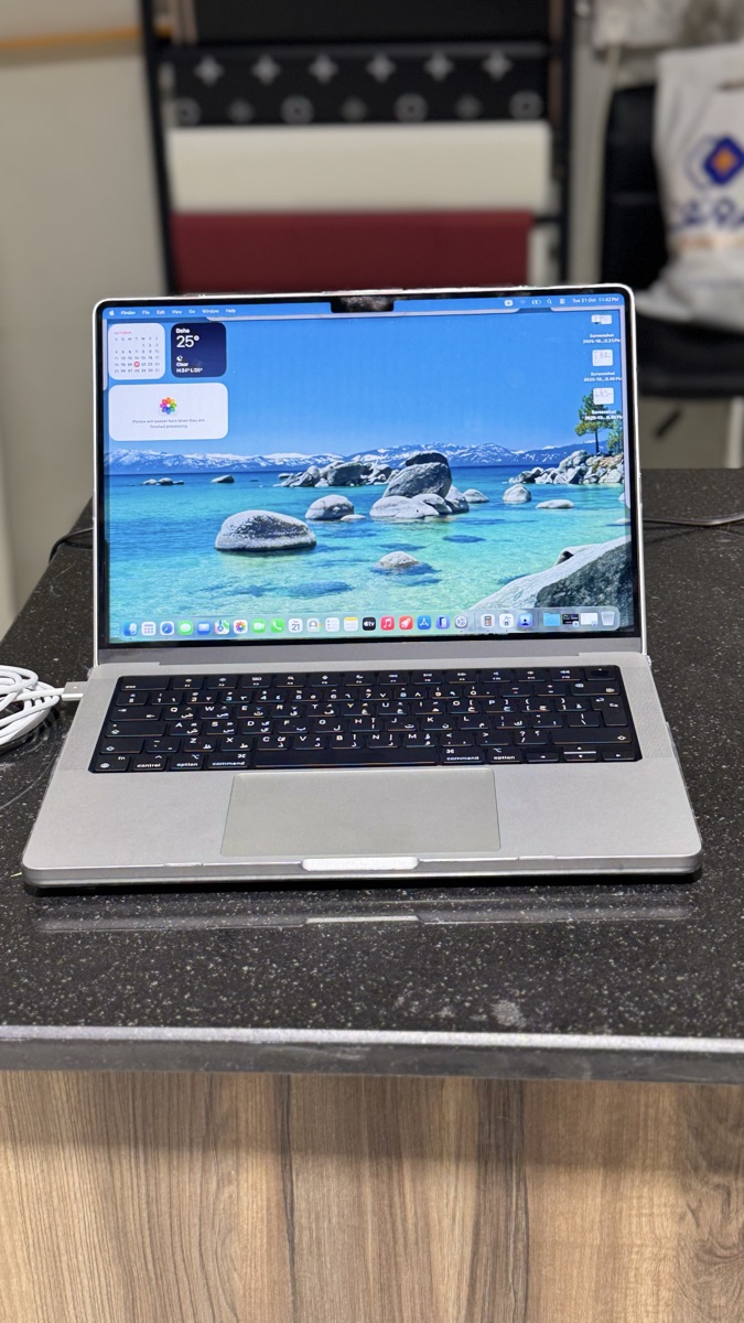 Macbook  Pro M2 Pro 16/1TB - Image 10