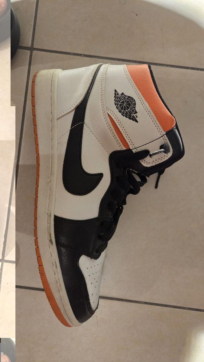 Used shoes in perfect condition - Image 17