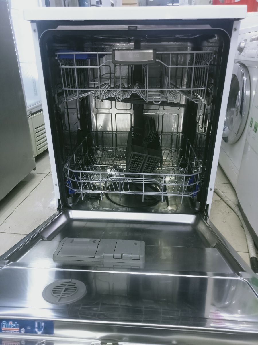 LG dishwasher available for sale - Image 4