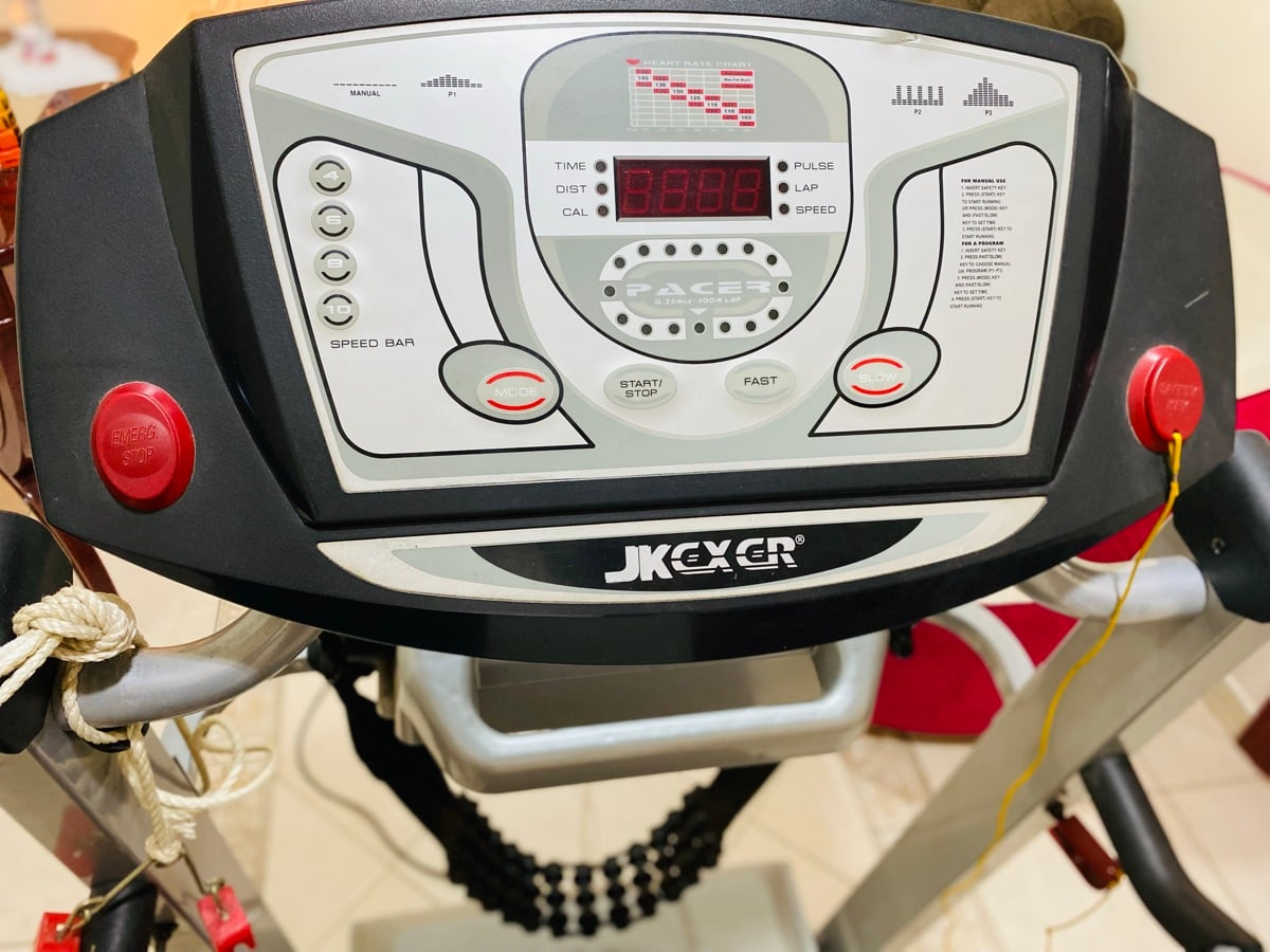 Treadmill for sale Urgent Sale (Negotiable) Buy Now, Save more. - Image 4