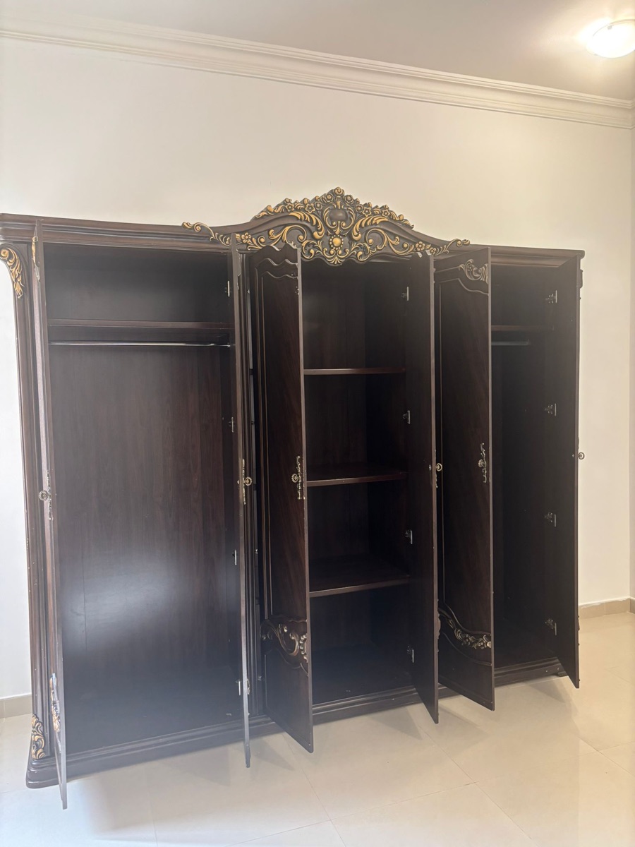 Urgent sale - Image 3