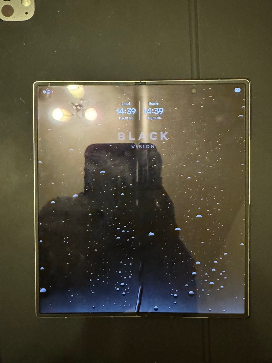 Samsung z fold  7 - Image 2