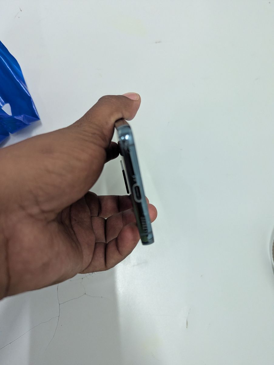 Samsung Galaxy S22   (5G) - Image 8