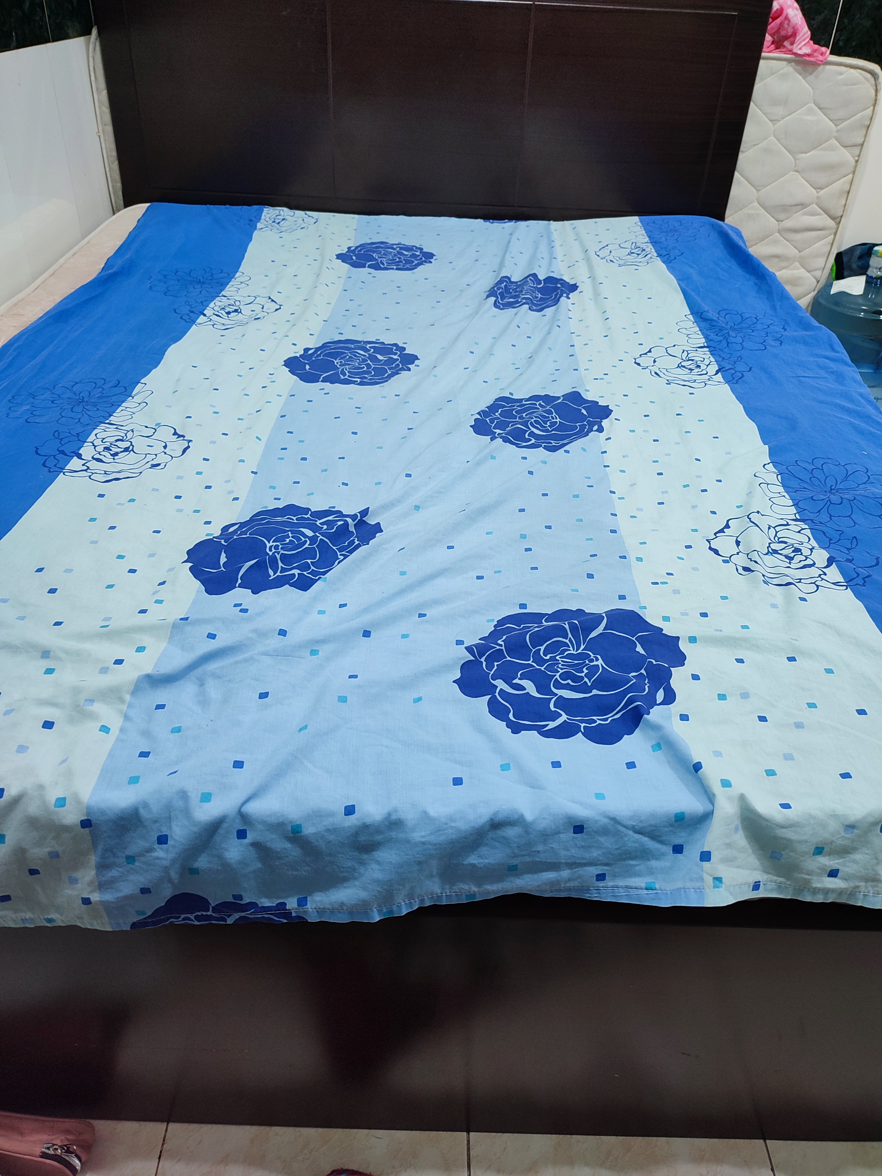 Bed with medical mattress in very good condition for sale  QR 350/- - Image 5
