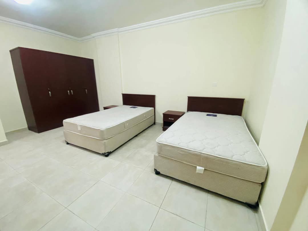 Qatar Airways furniture available - Image 6