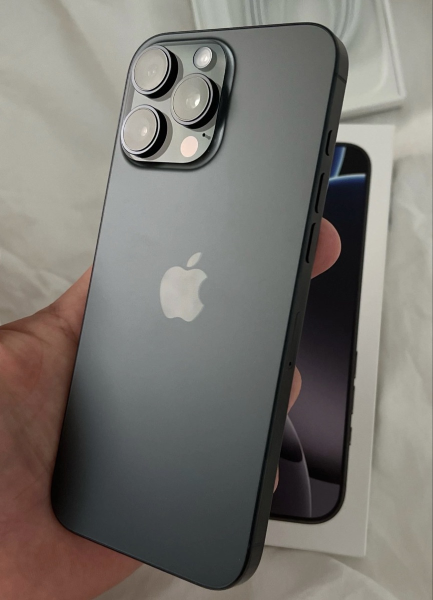 Iphone 16 pro max 256gb - Image 1