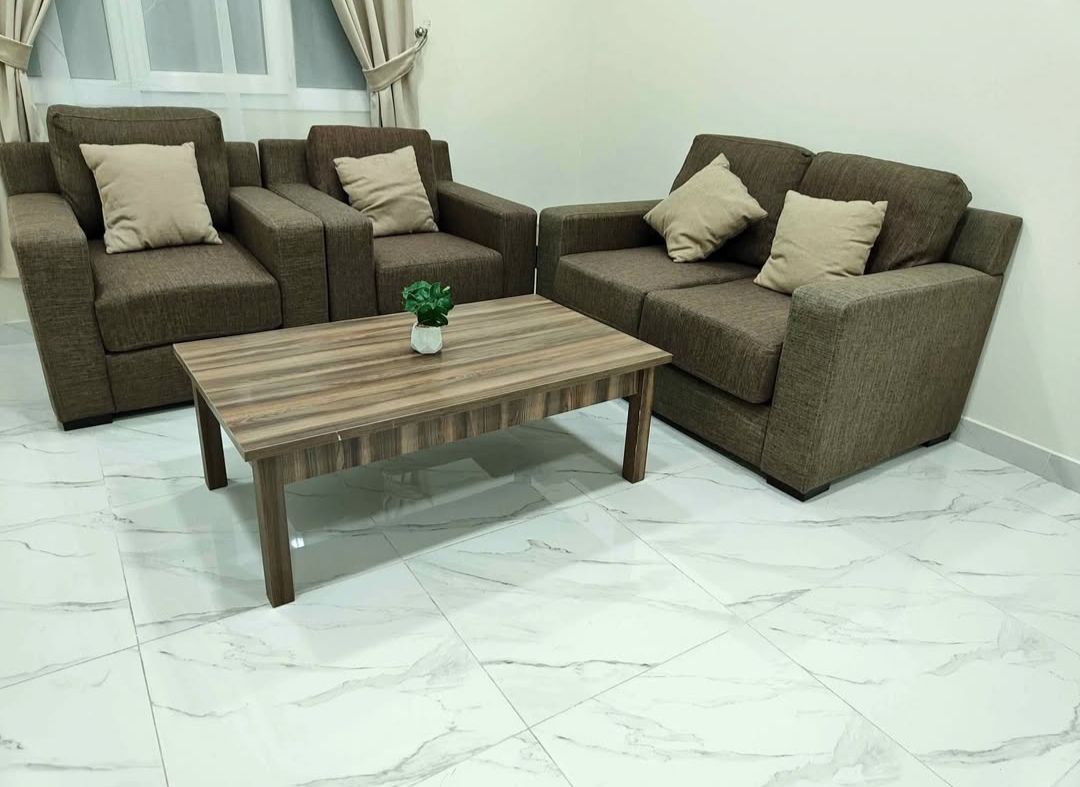 Qatar Airways furniture available - Image 10