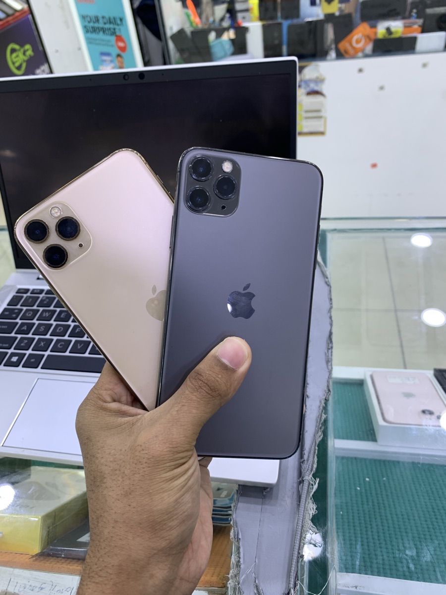 iPhone 11 Pro Max - Image 1
