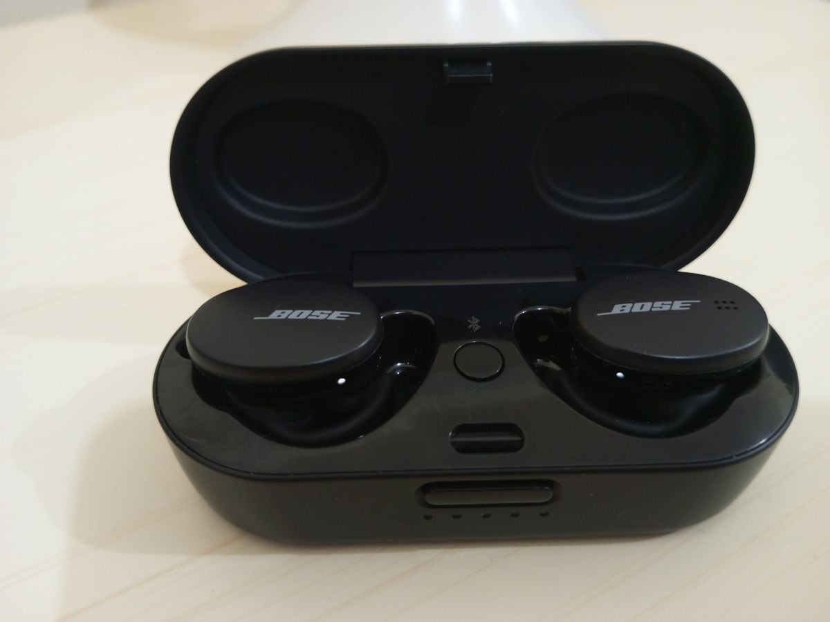 Bose Sport Earbuds - Image 5