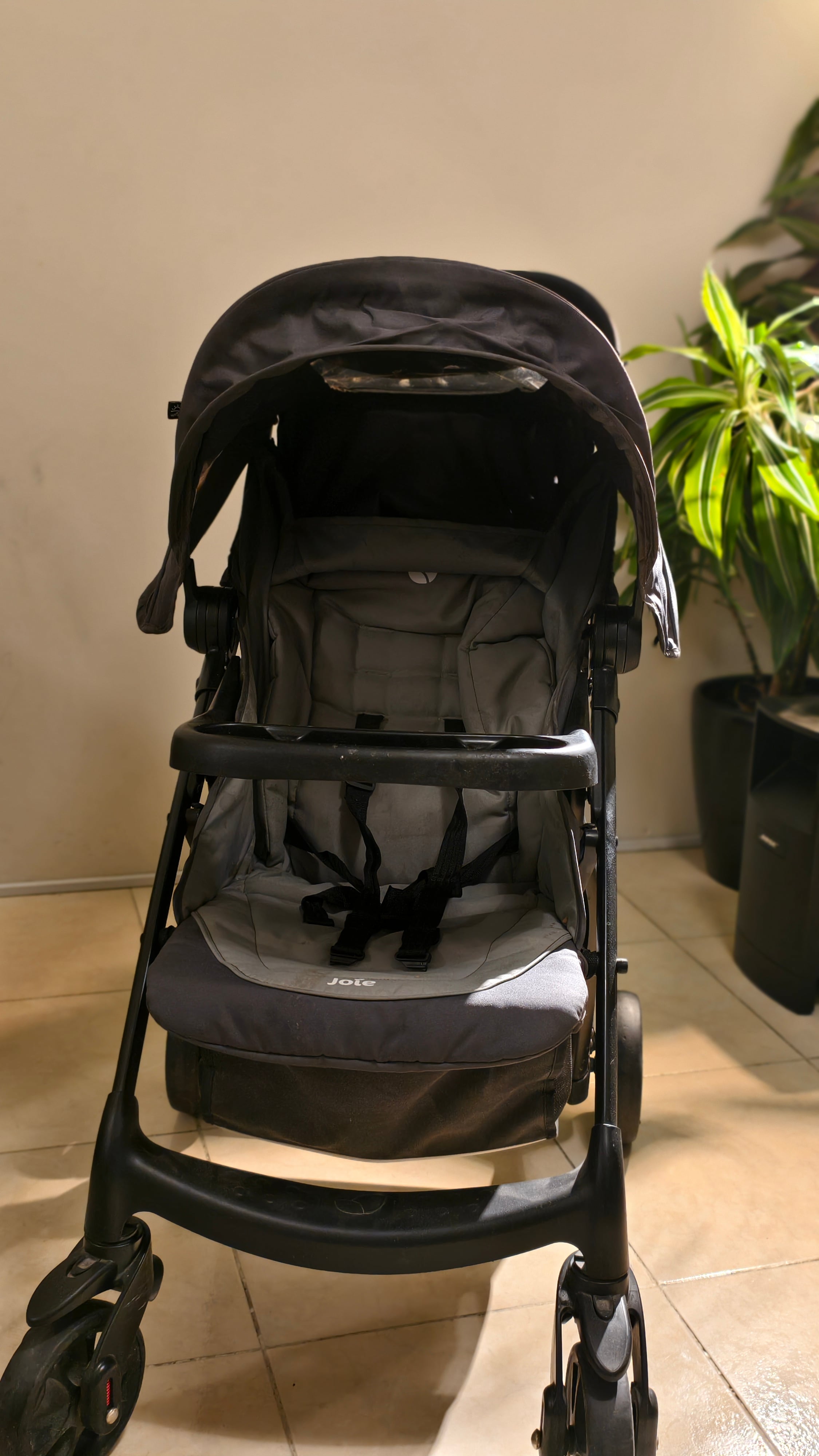 Joie baby stroller with car seat for sale - Image 3