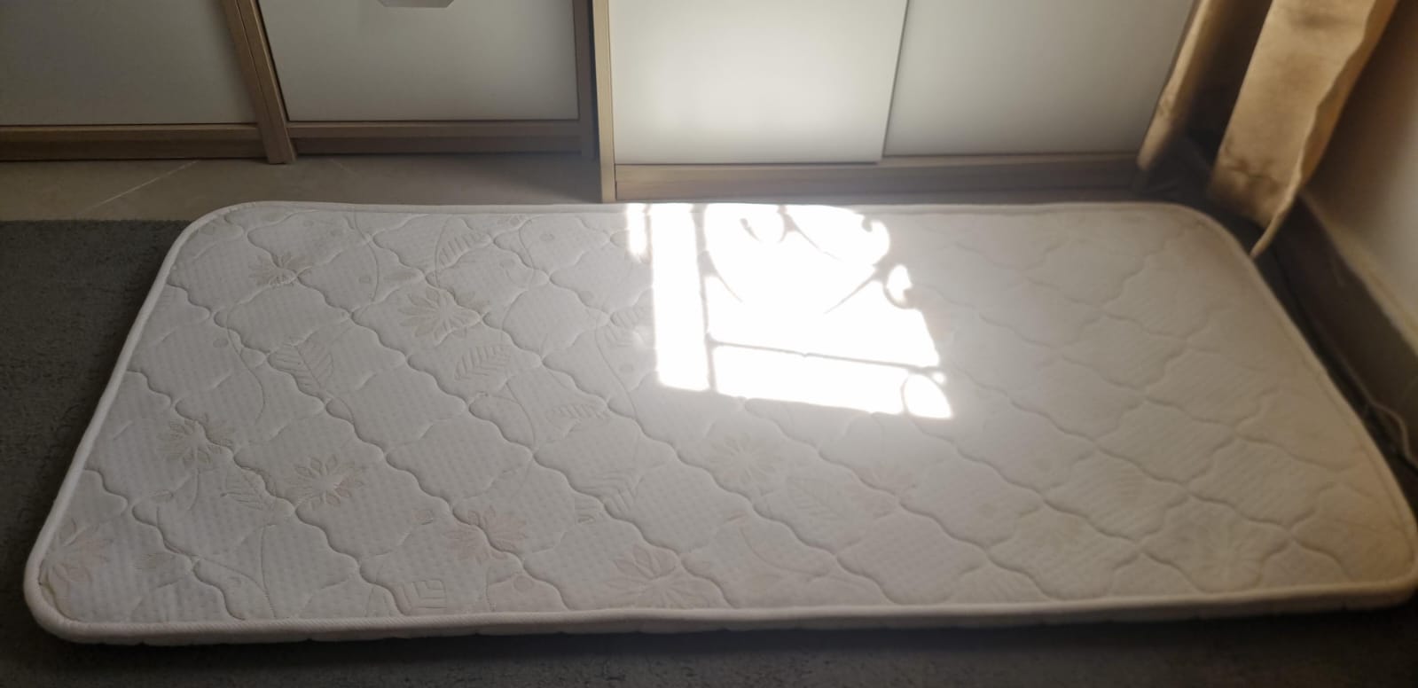 KIDS MATTRESS AND CHAIR BOOSTER - Image 2