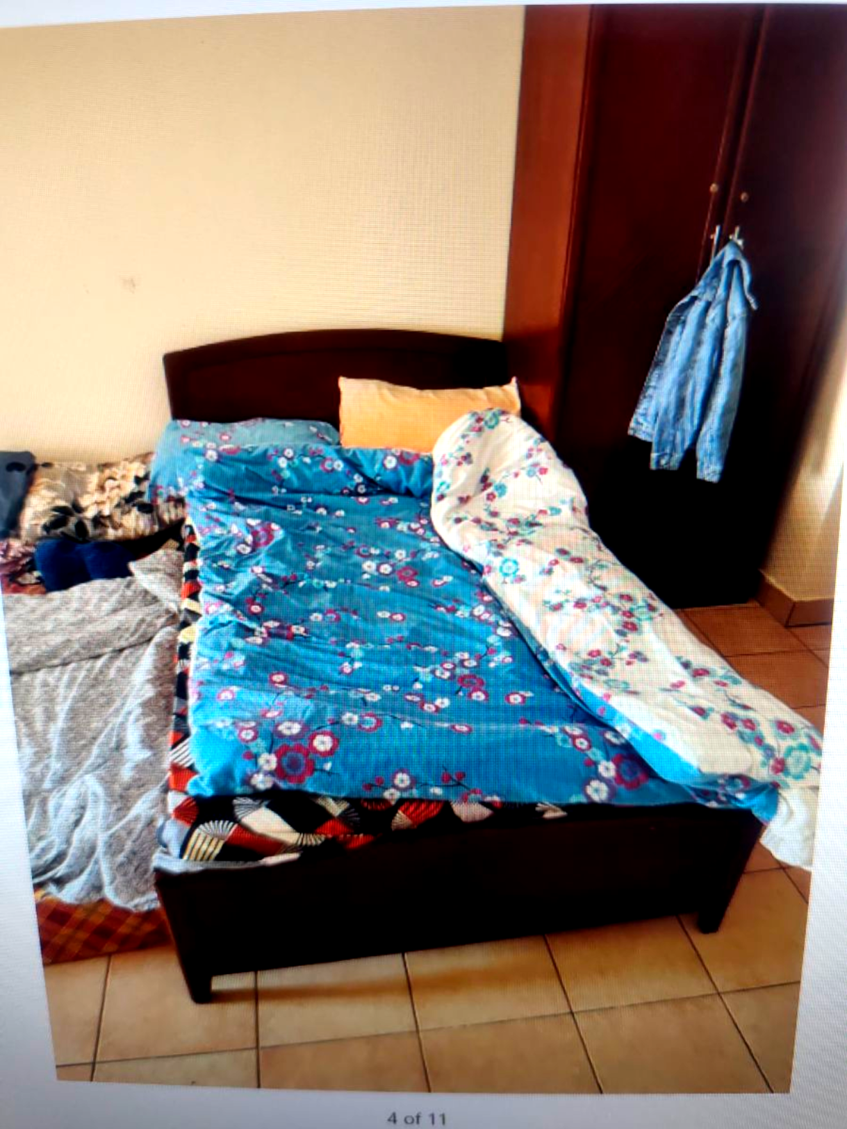 2Bedroom Set, 1Baby Cot and Sofa Set - Image 3