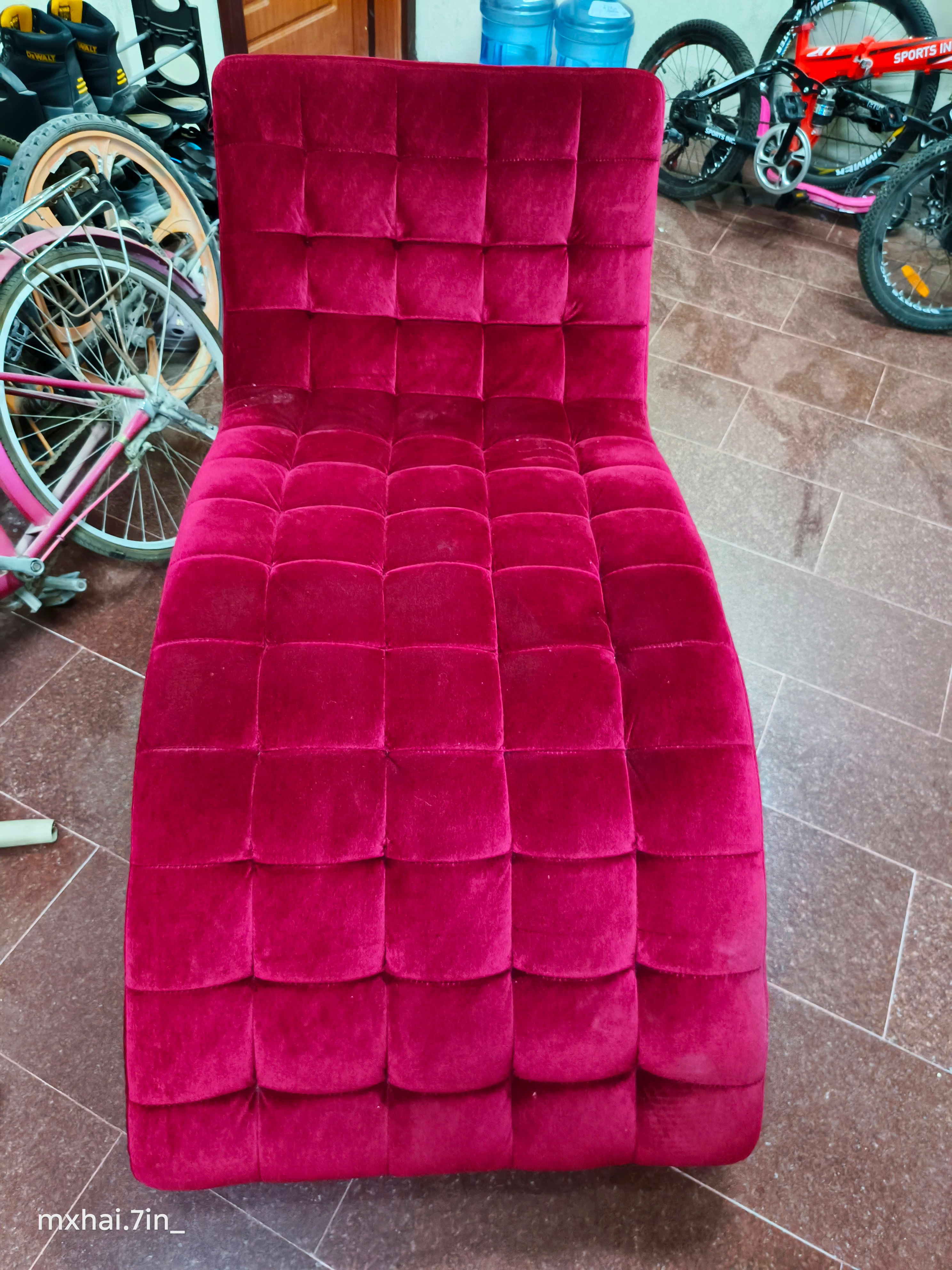 Red couch for sale - Image 3
