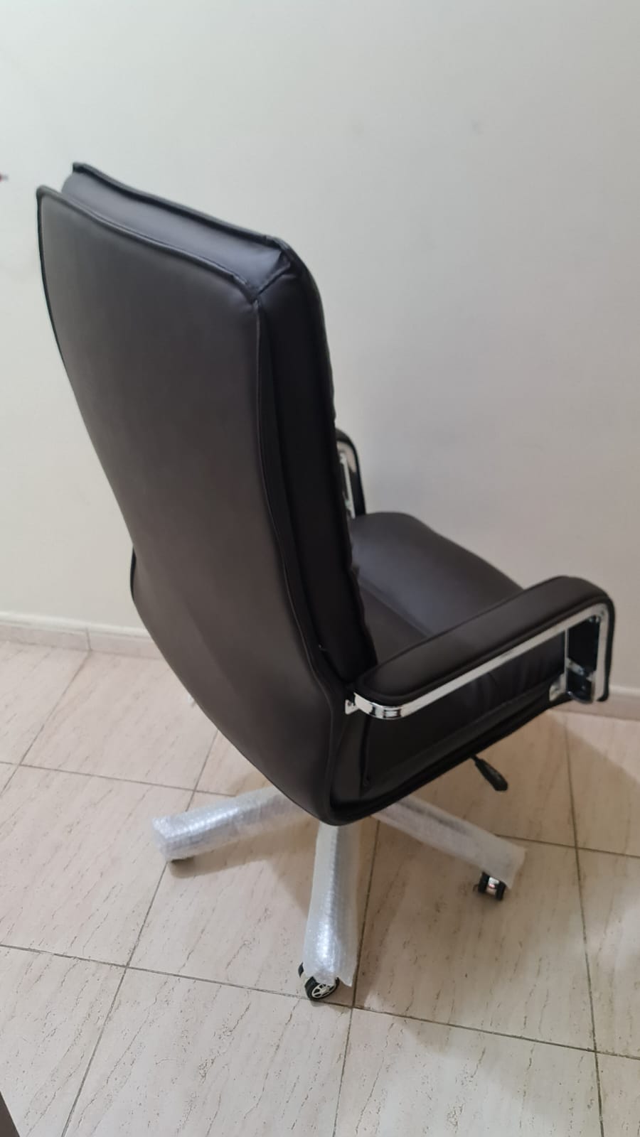 Executive Office Chair NEW - Image 3