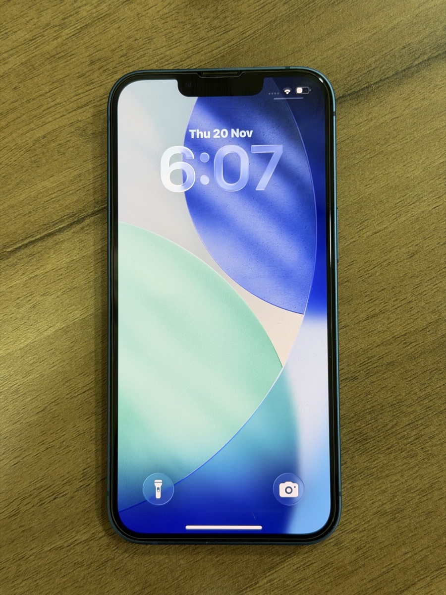 iPhone 13 - Image 3