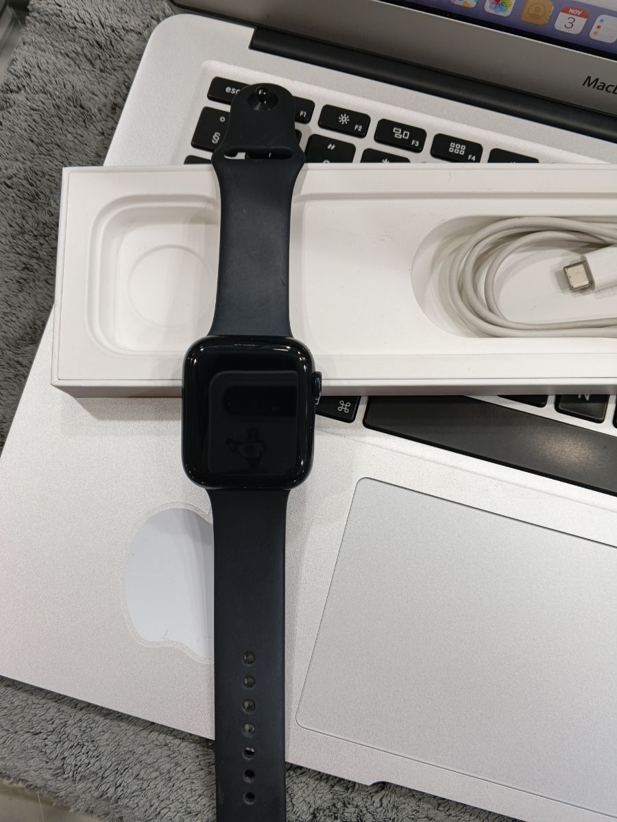 Apple watch Se 2 black - Image 5
