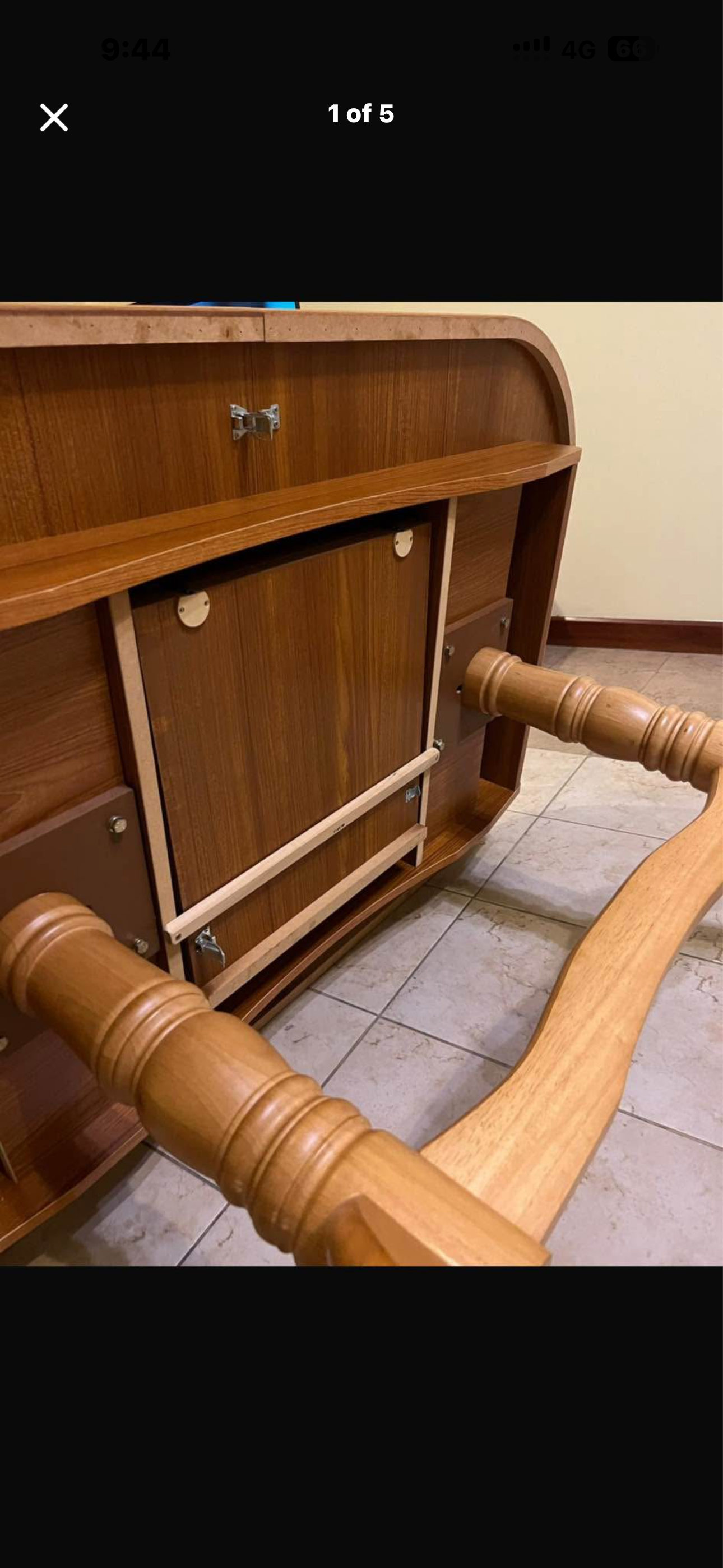 Selling extendable dining table with chair - Image 3