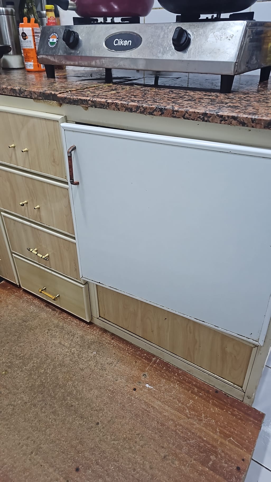 Kitchen cabinet - Image 2