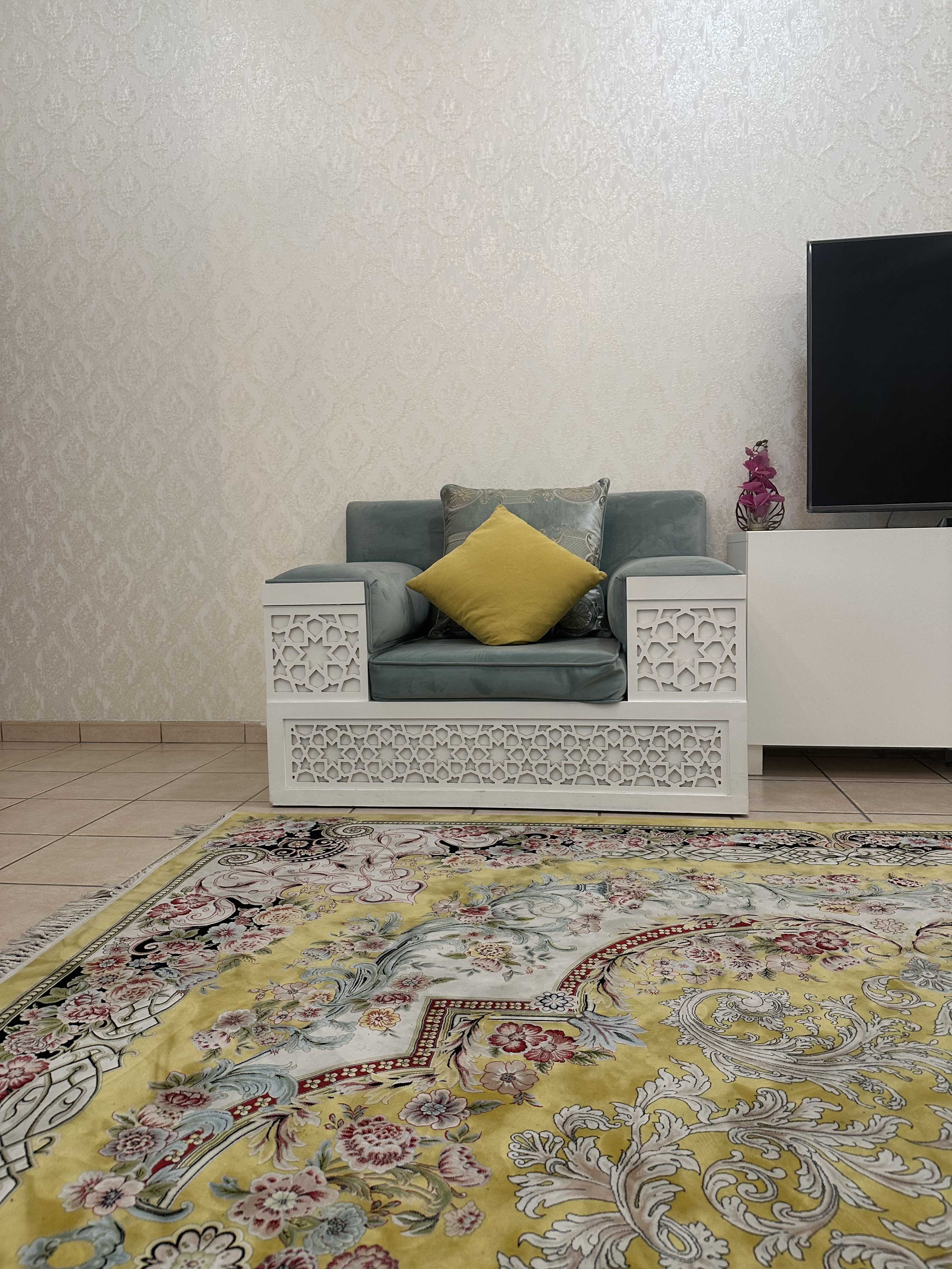 For Sale – Elegant Majlis Set turquoise? - Image 6