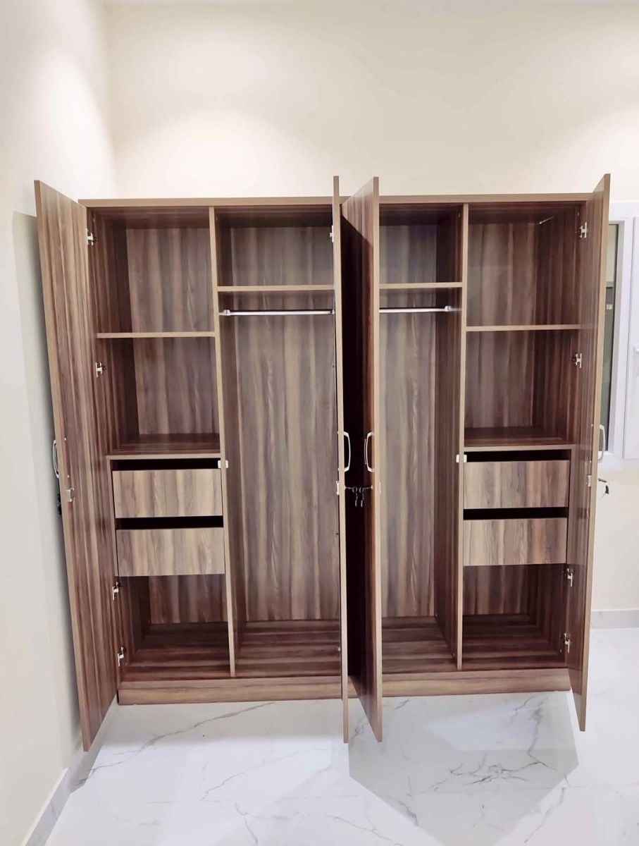Qatar Airways furniture available - Image 2