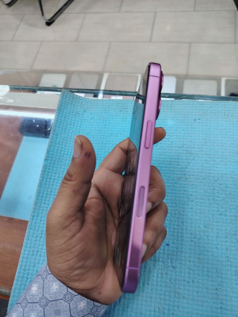 I phone 16 128gb pink color - Image 8