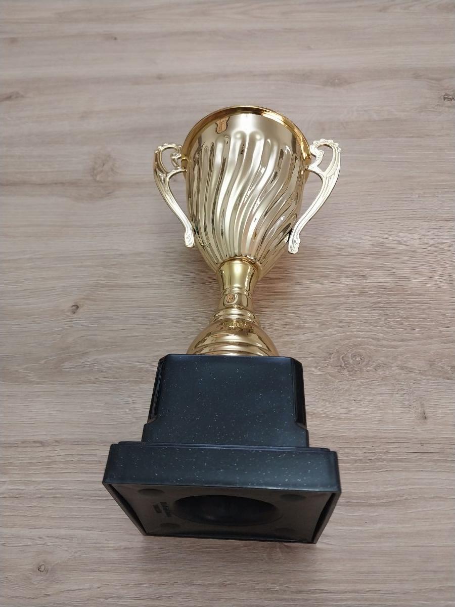 Football trophie - Image 4