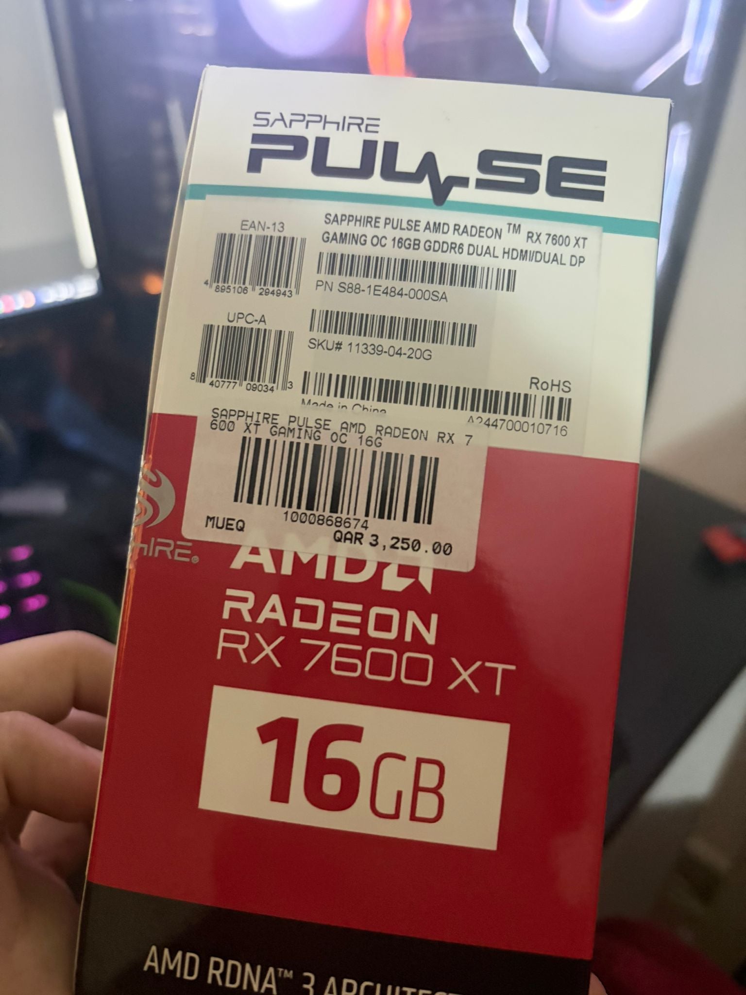 AMD RADEON 7600 XT Graphics Card - Image 3