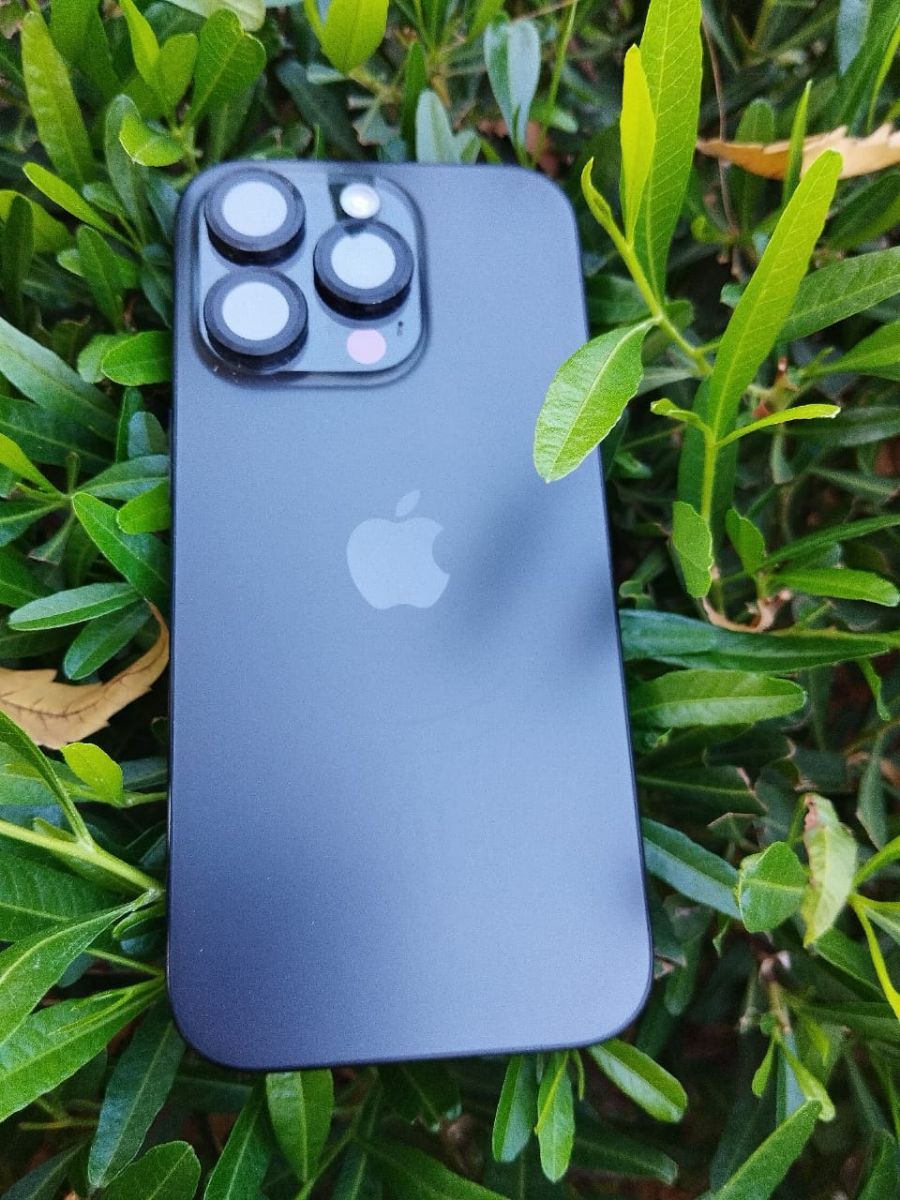 Iphone 16 pro black titanium - Image 1