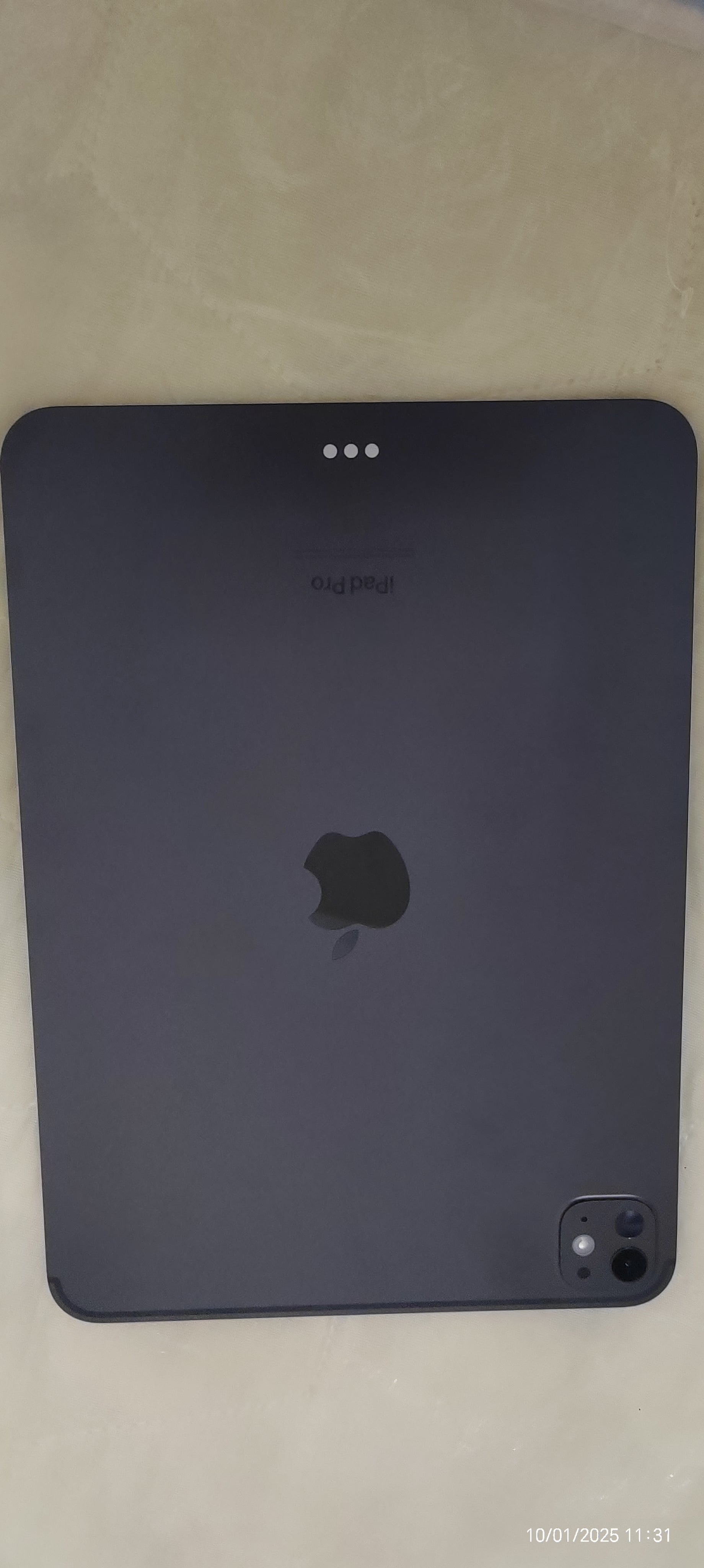 Ipad pro 11 inch (M4) 256 GB capacity with foldable cover . - Image 2