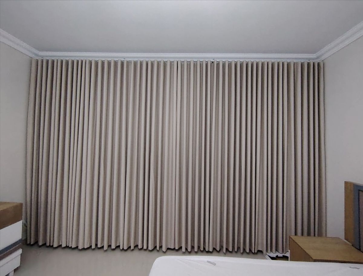 Curtain - Image 13