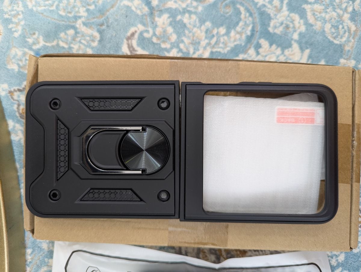3 piece//Motorola razer  40 ultra cases - Image 2