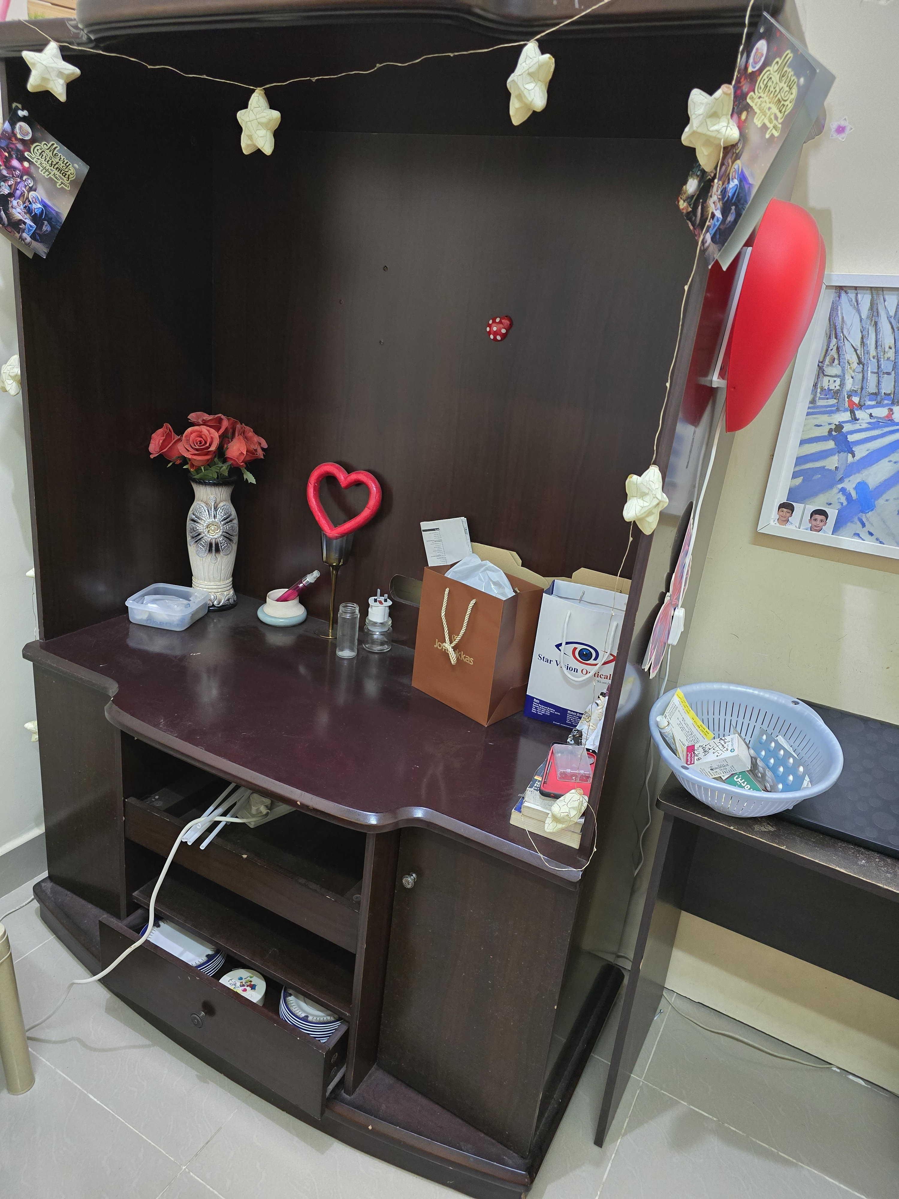 TV stand, dining table with chairs - Image 2