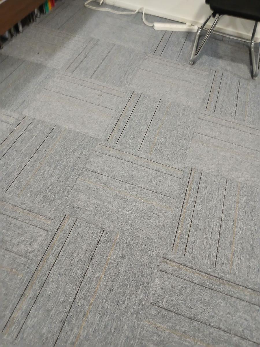 Office tile carpet 50 by 50 - Image 4