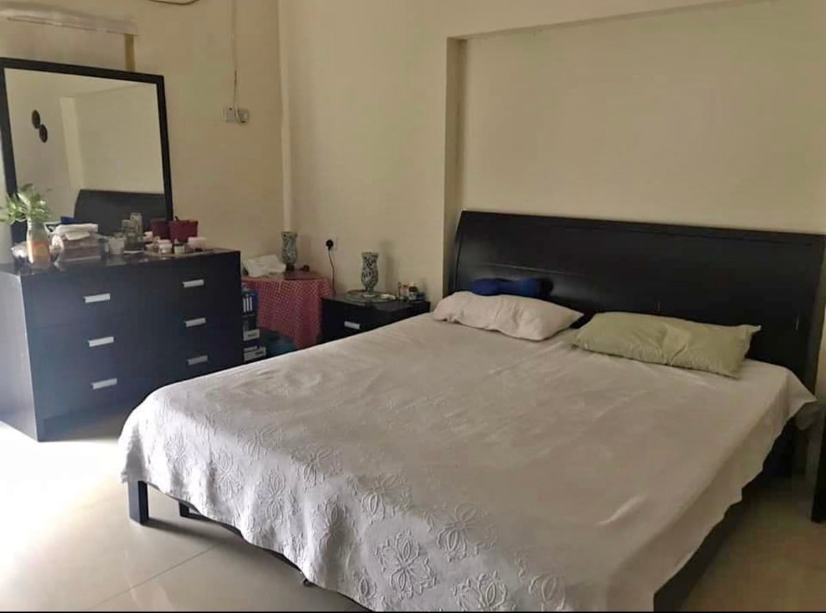 Bed room set in perfect condition - Image 1