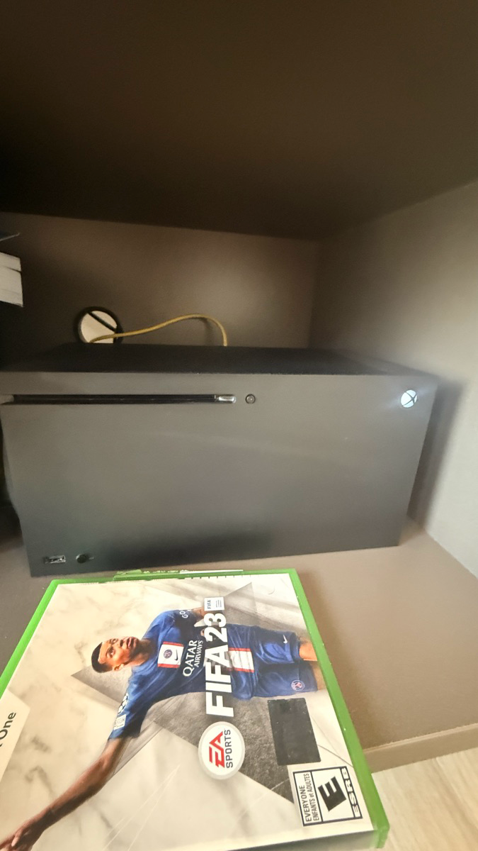 Xbox Series X - Image 4