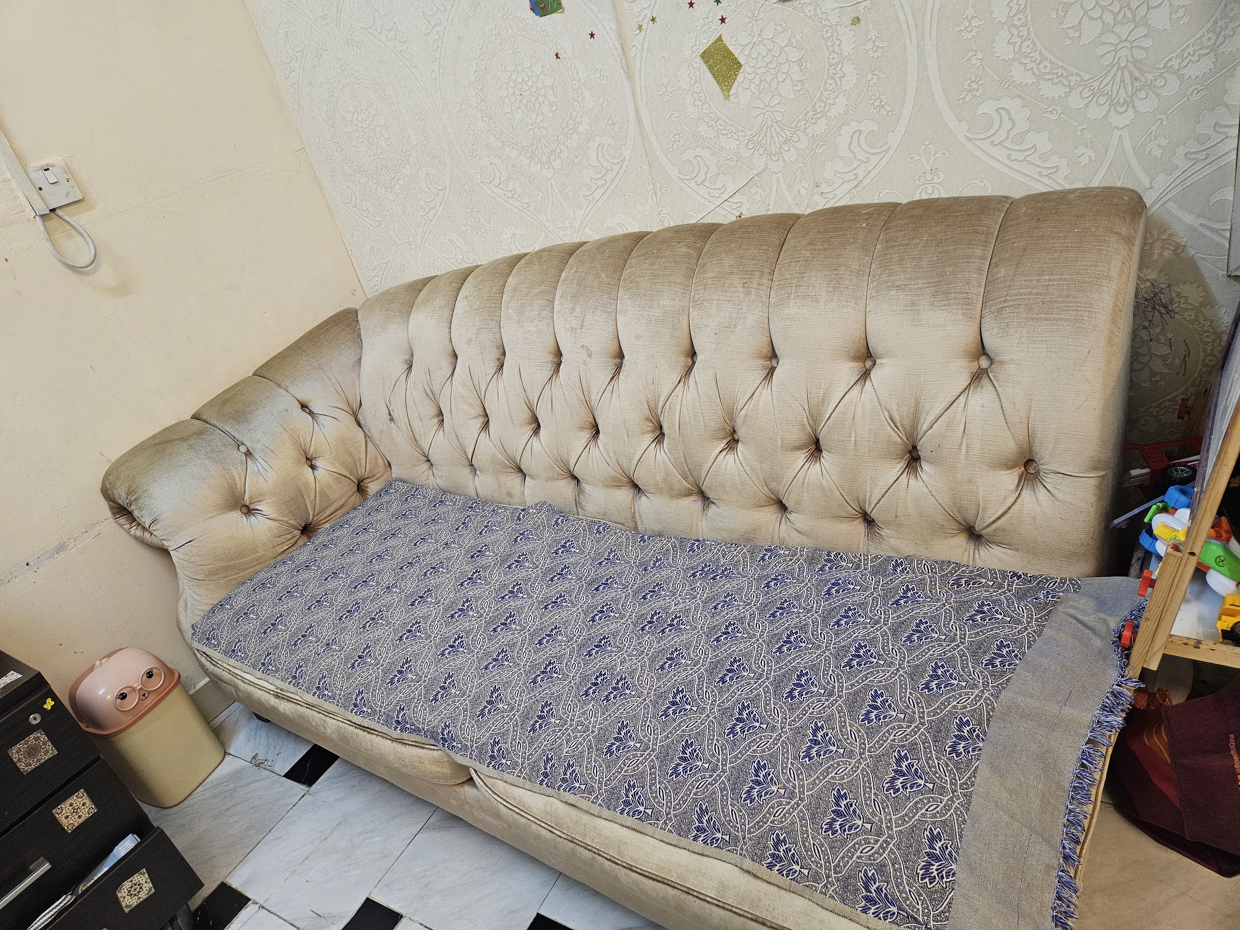 Sofa - Image 3