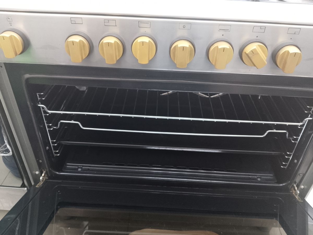 Bompani gas stove for sale 90*60 - Image 4