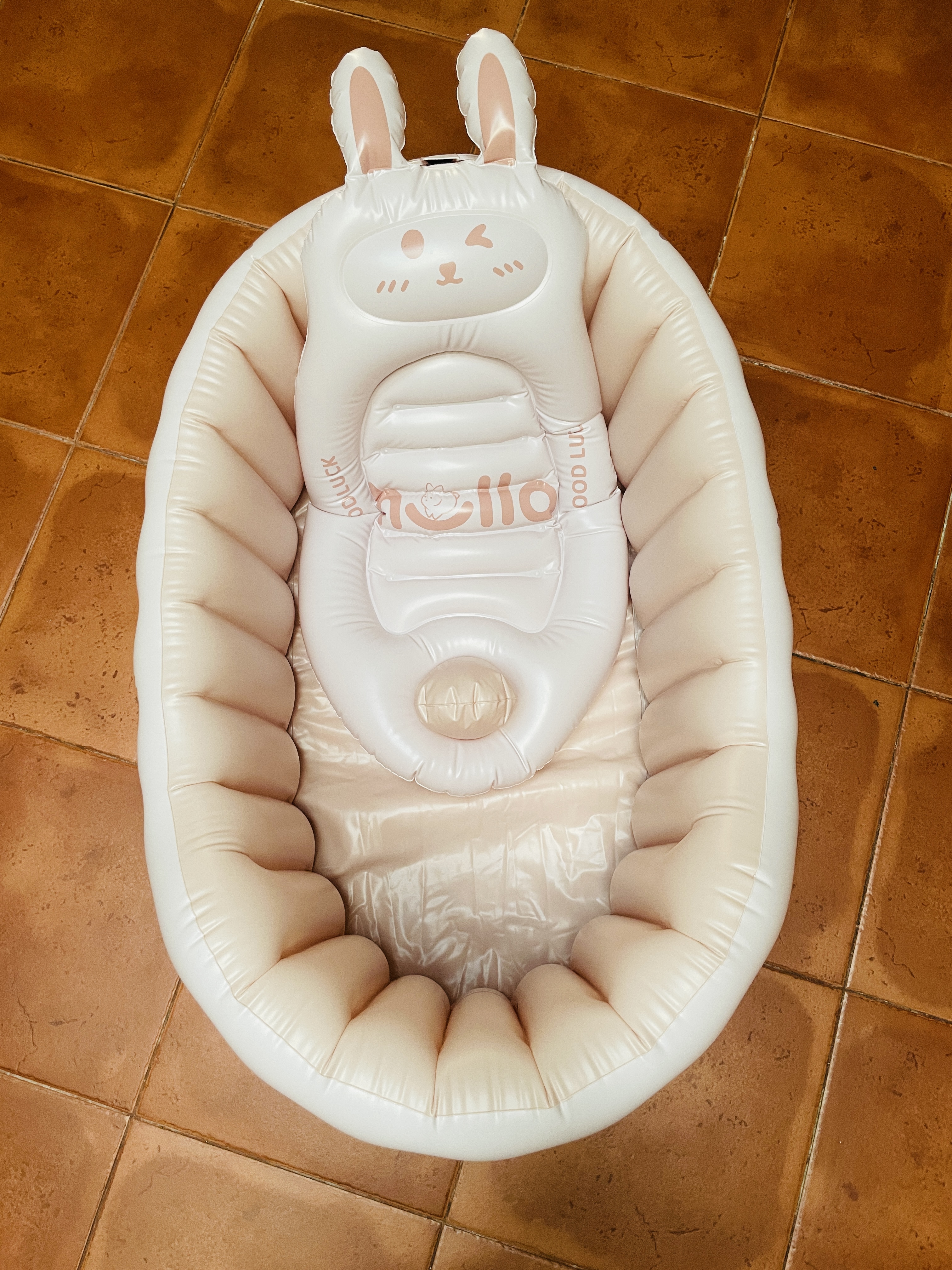 Inflatable bathtub for Kids/Babies - Image 2