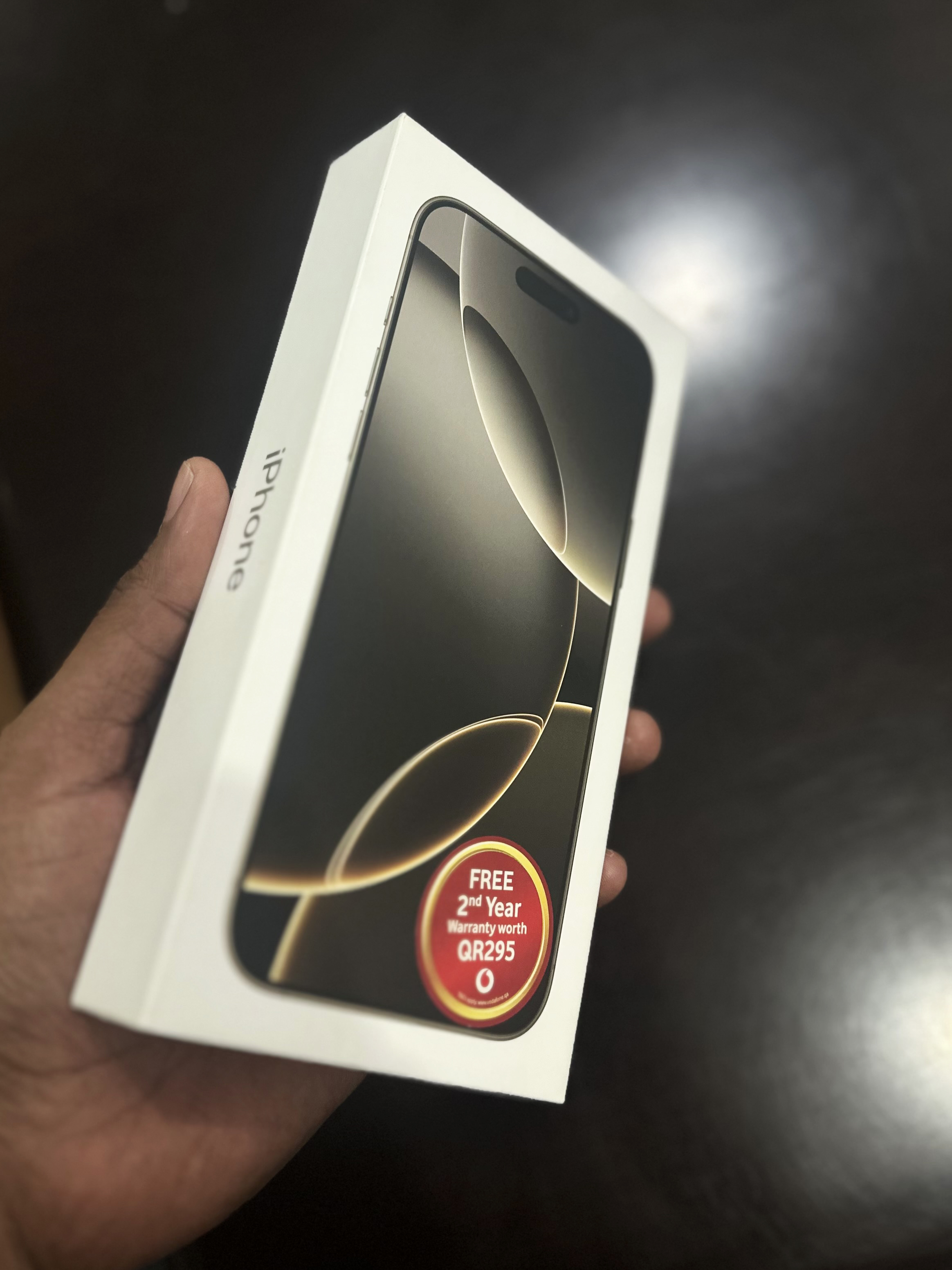 iPhone 16 Pro Max (256GB) - Image 4