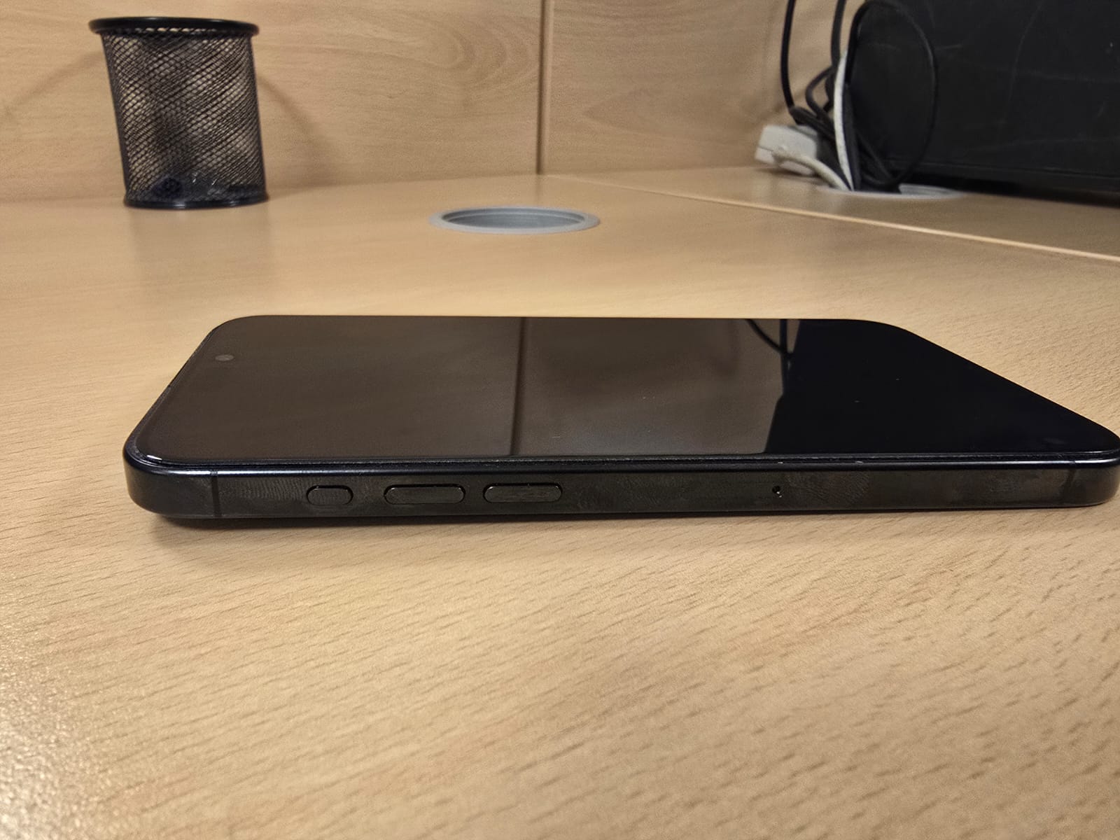15 Pro Max 256GB with Box - Image 3