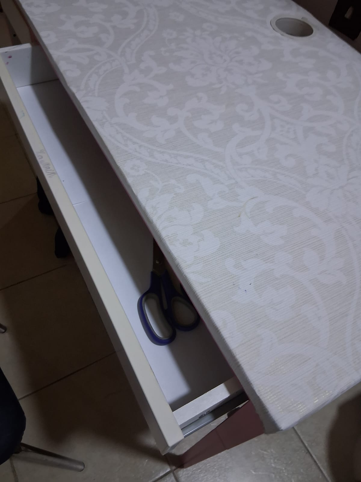 Study Table - Image 5