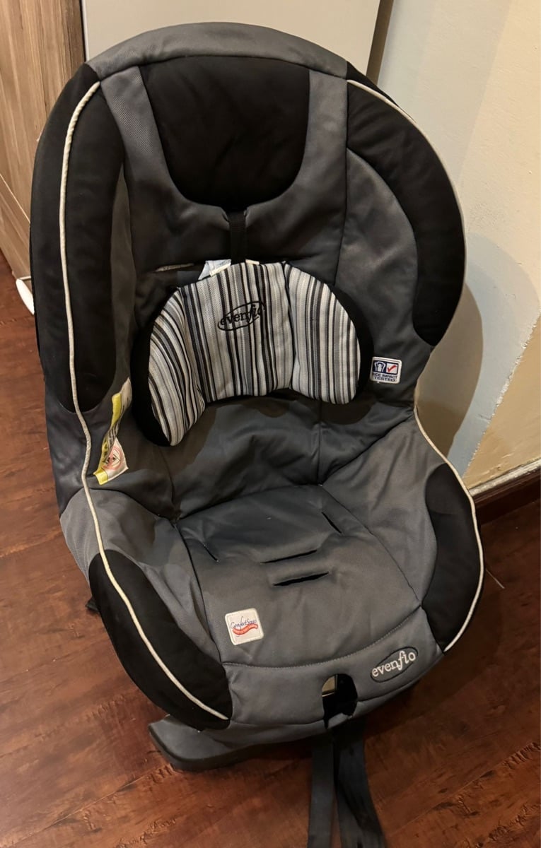 Child stroller and car seat - Image 1