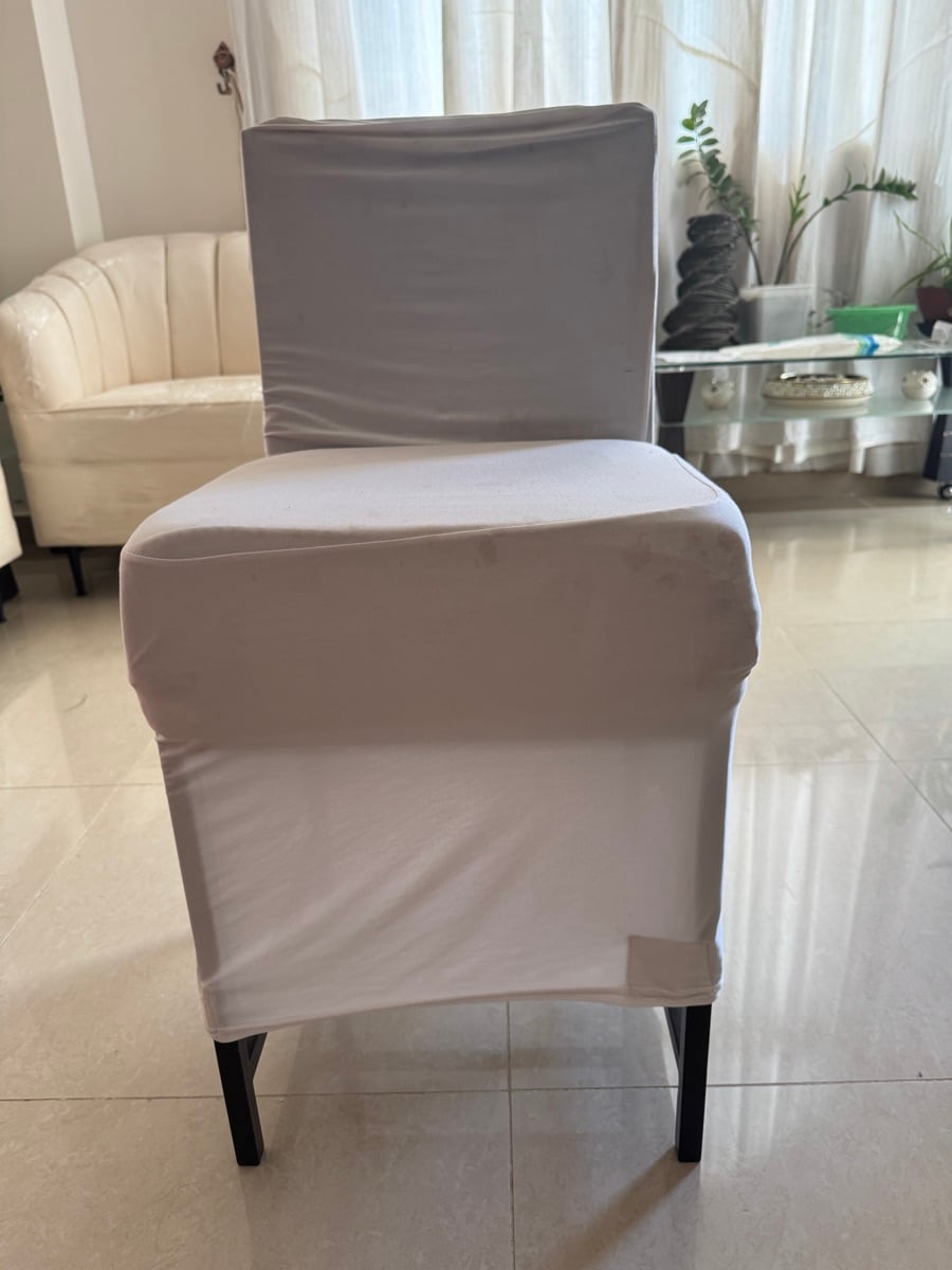Dinning table + chair for sell, Wooden made Very good quality 200Qr for 4 chair, Location al khor - Image 9