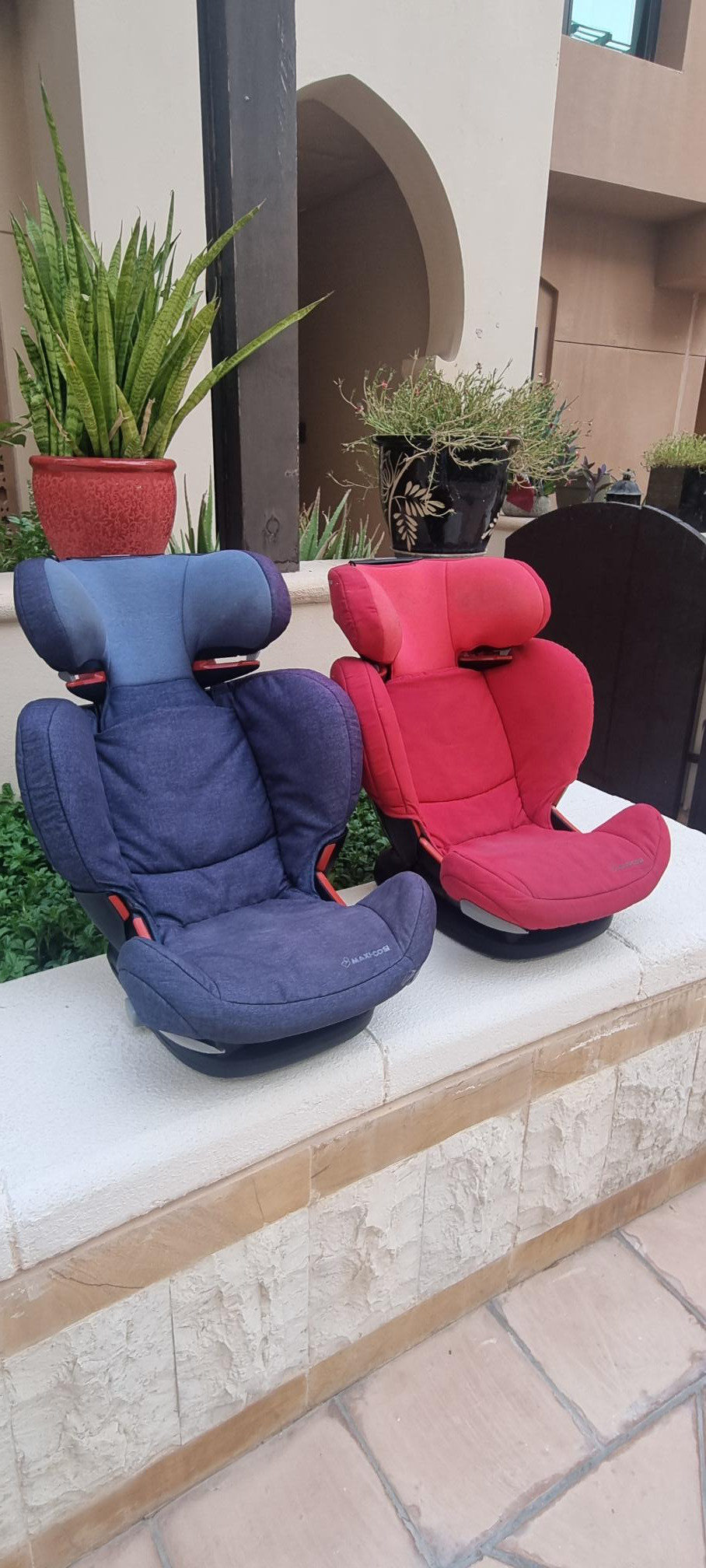 MAXI COSI Car Seats - Image 2