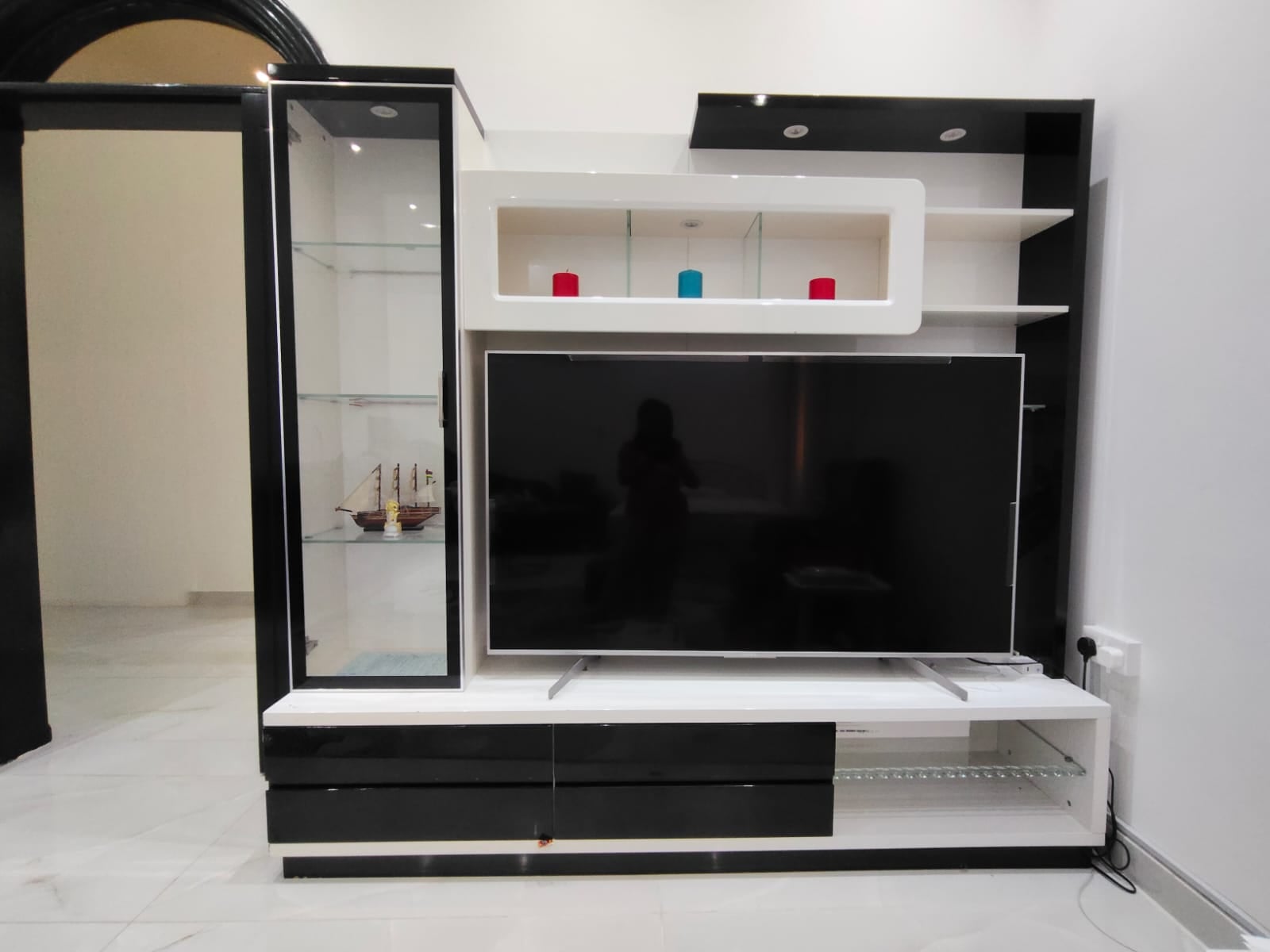 TV Unit for Sale - Image 1