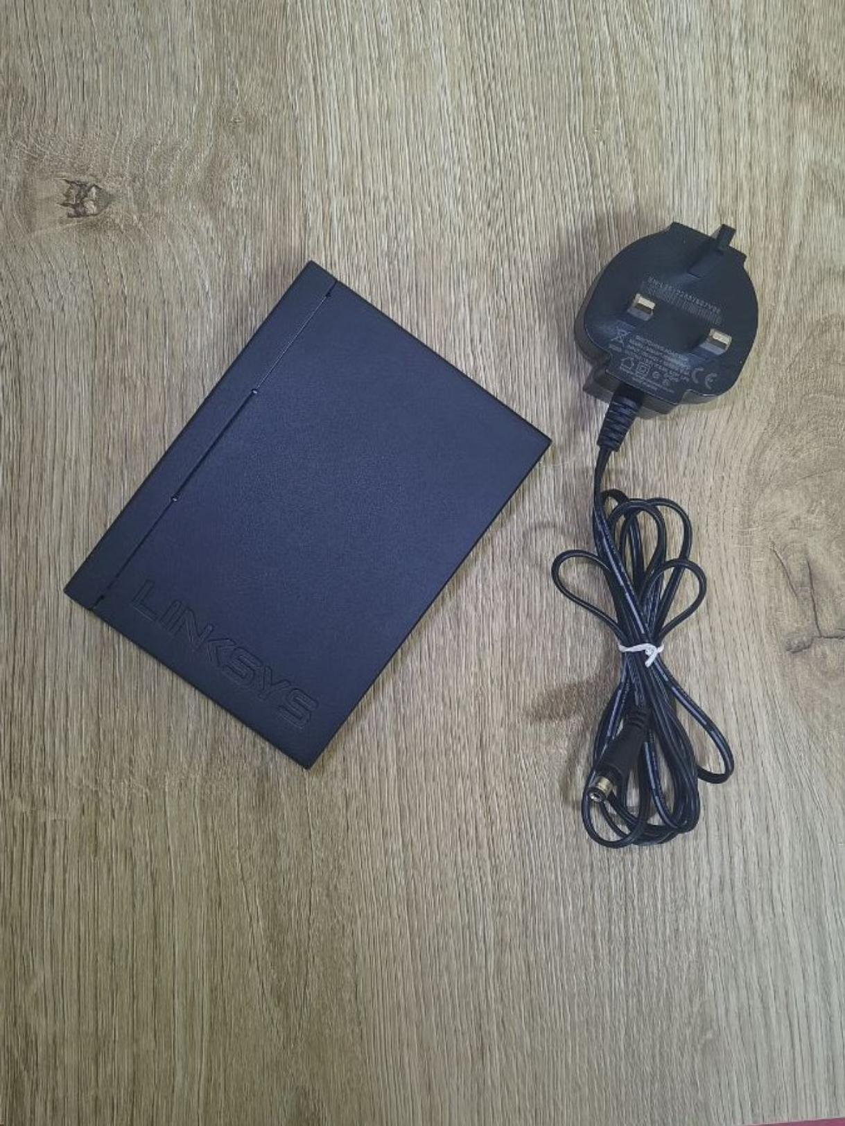 Linksys LGS105 5-Port Business Desktop Gigabit Switch. - Image 6