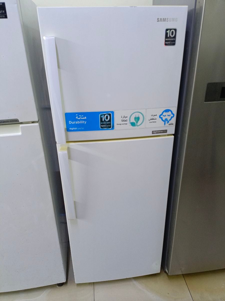 Samsumg refrigerator - Image 1