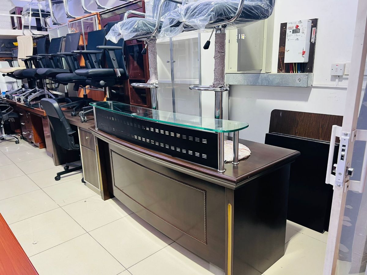 Used office desk and chair buy sell in qatar 55157083 - Image 20