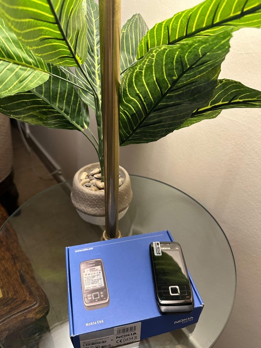 Old Nokia Classic phones. Free delivery - Image 15