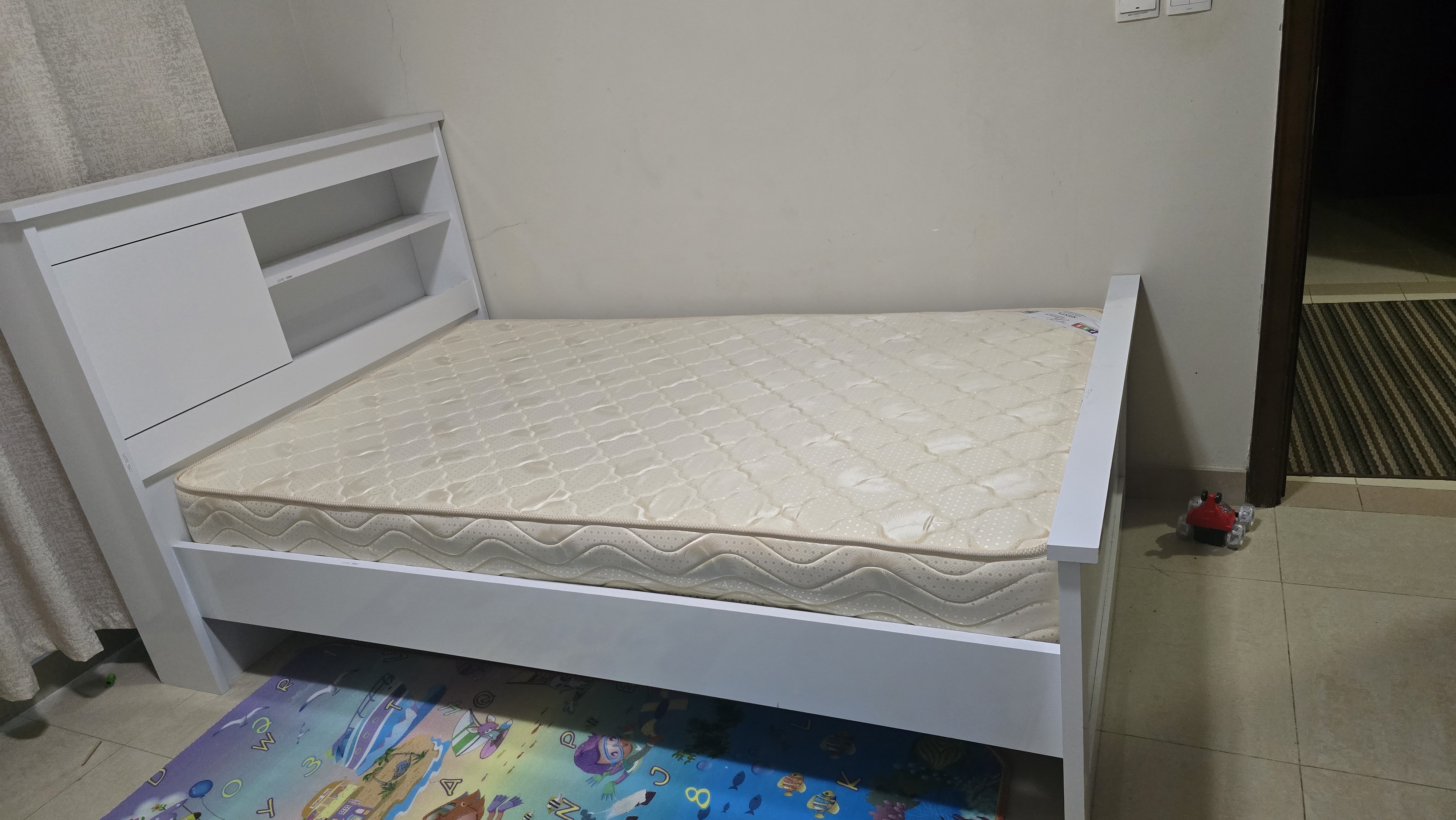 Saling beds with matress - Image 7